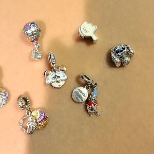 Disney charms Pandora
